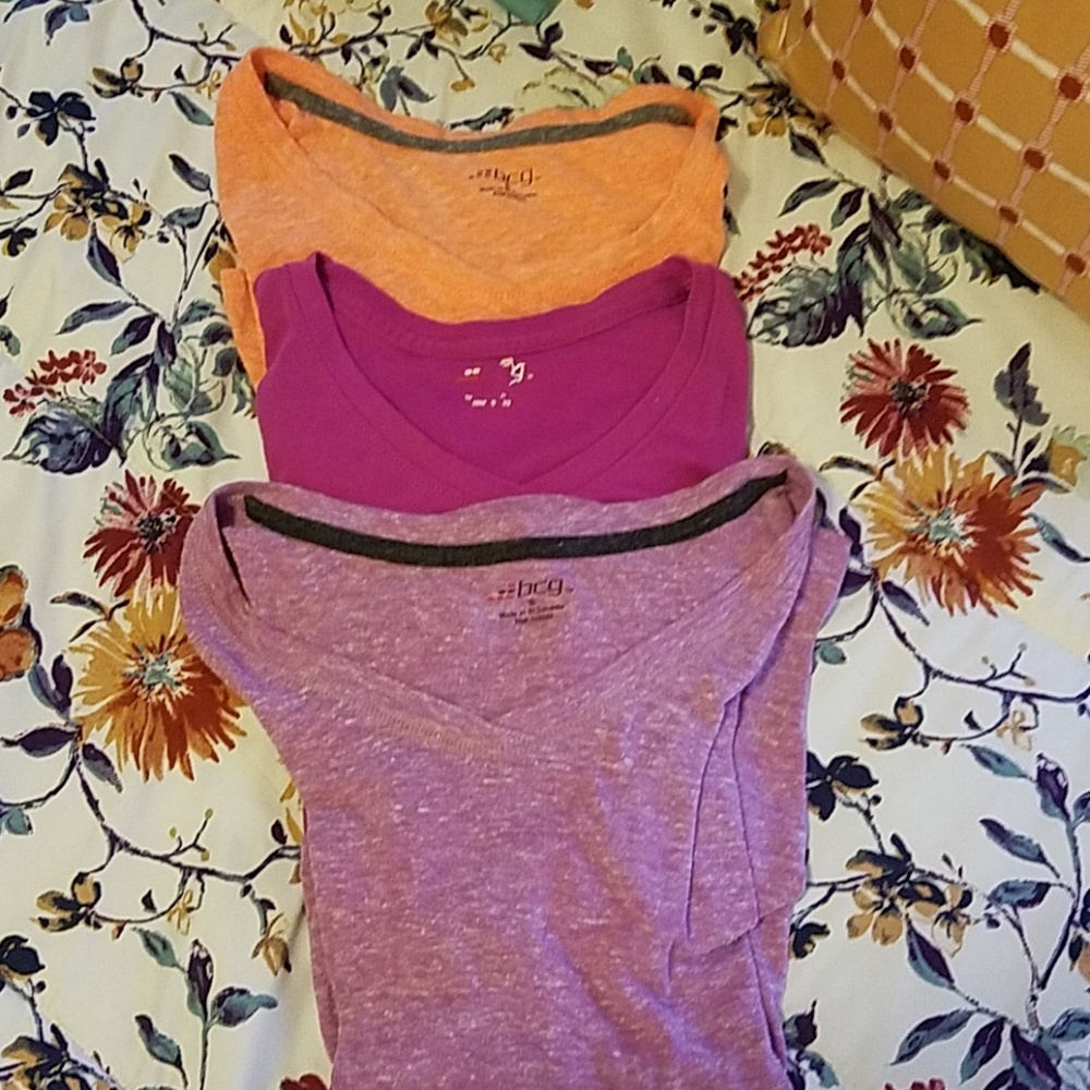 Set of 3 workout shirts